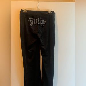 Size small Black *JUICY COUTURE* Pants with juicy on the back! liquorice!
